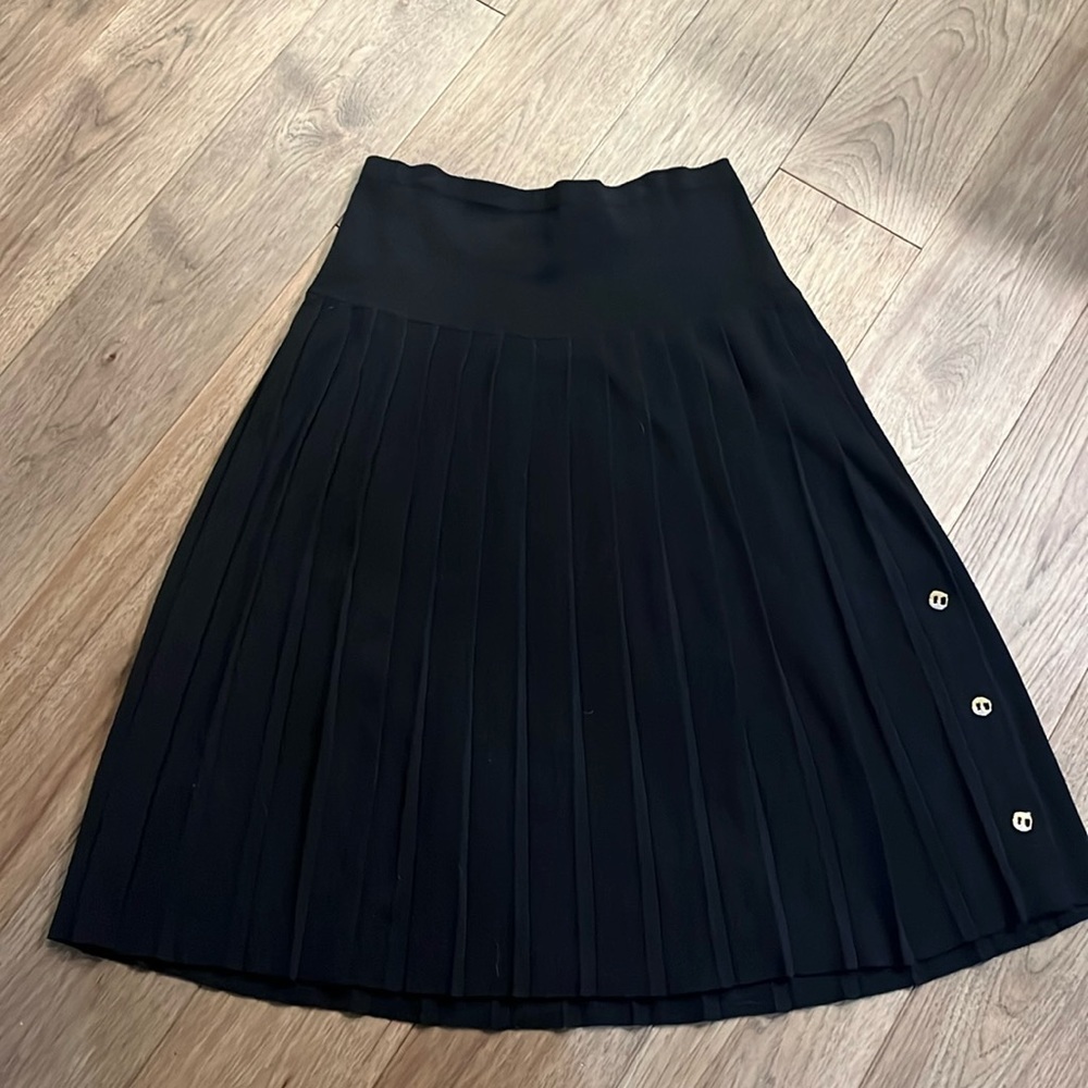 SALVATORE FERRAGAMO | 100% wool pleated midi skirt, size medium